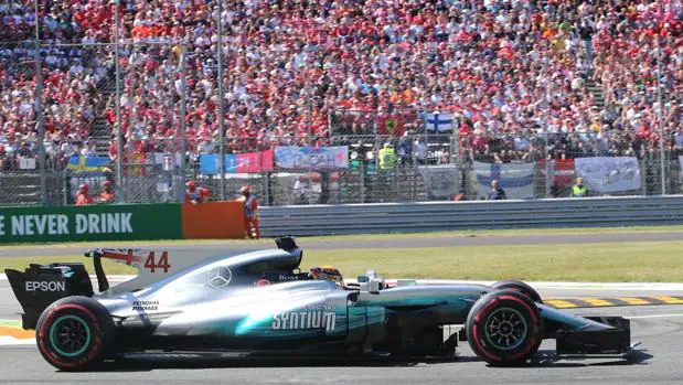 Mercedes ve a McLaren como un rival para el título