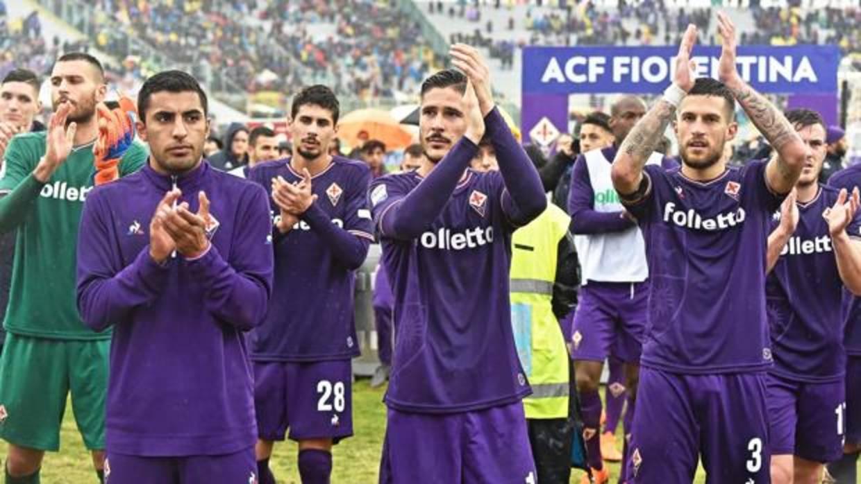 Jugadores de la Fiorentina al término del encuentro