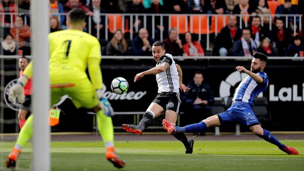 El Valencia gana con autoridad