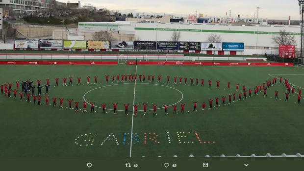 El San Sebastián de los Reyes rinde un precioso homenaje a Gabriel Cruz