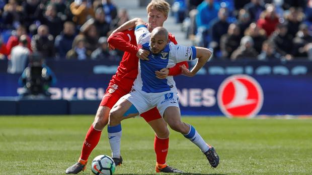 El Leganés baja de las nubes al Sevilla y roza la salvación