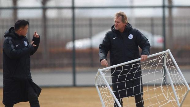 Bernd Schuster, nuevo entrenador del Dalian Yifang