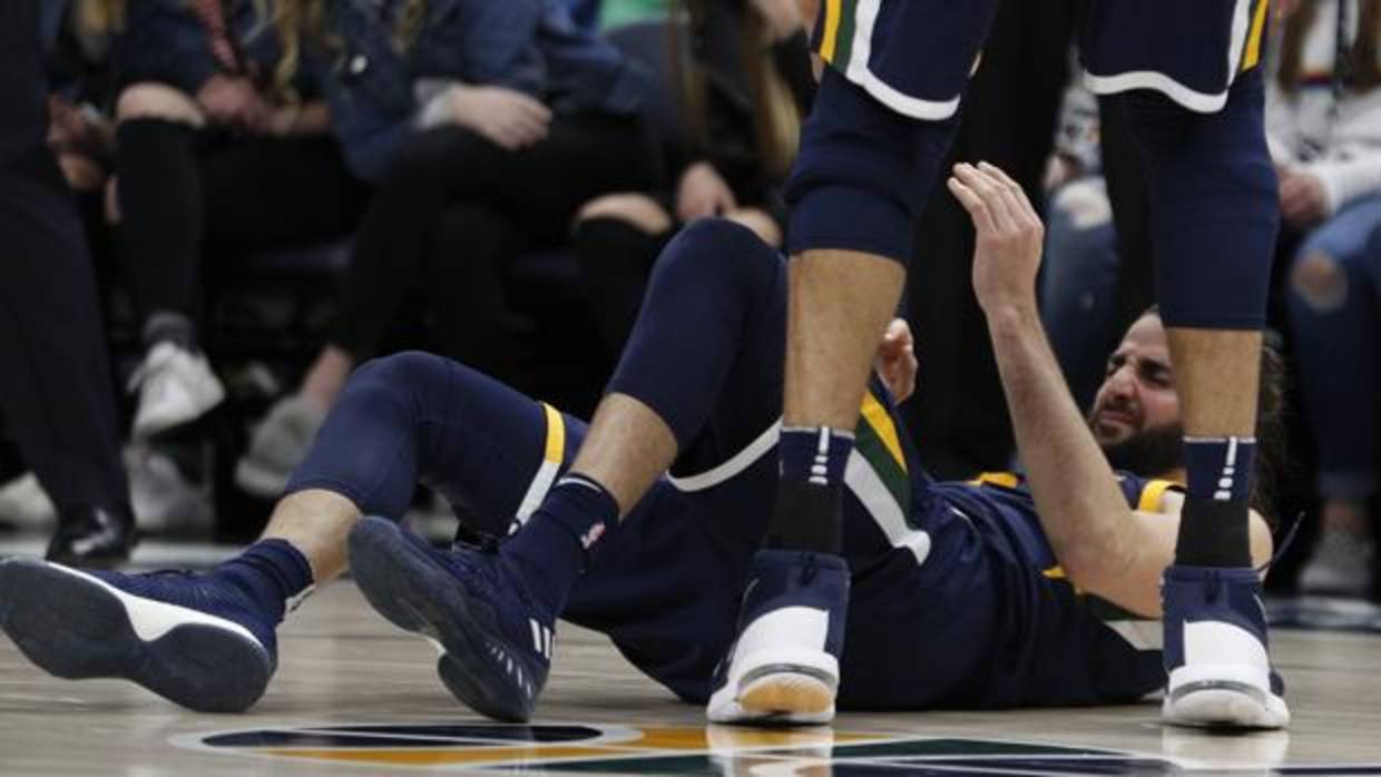 Ricky Rubio, tras ser golpeado en la cara por Dennis Schroder