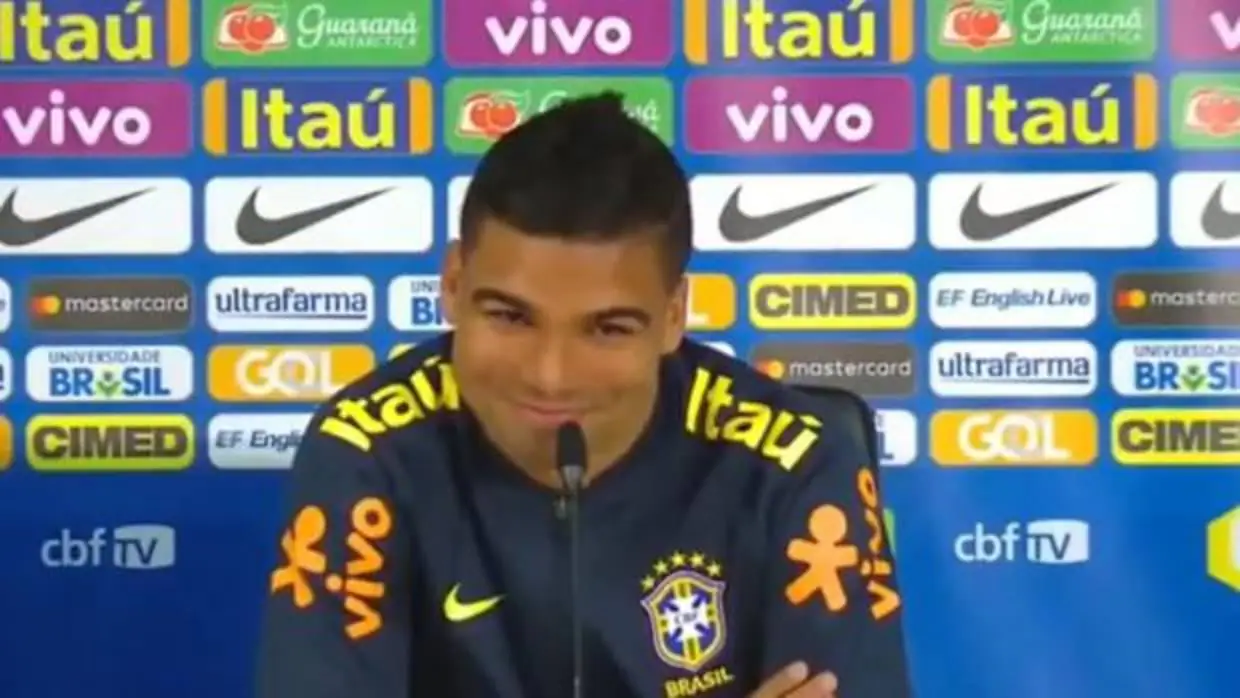 Casmemiro durante la rueda de prensa con Brasil