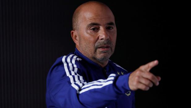 Sampaoli: «Es imposible enseñarle algo a Messi»