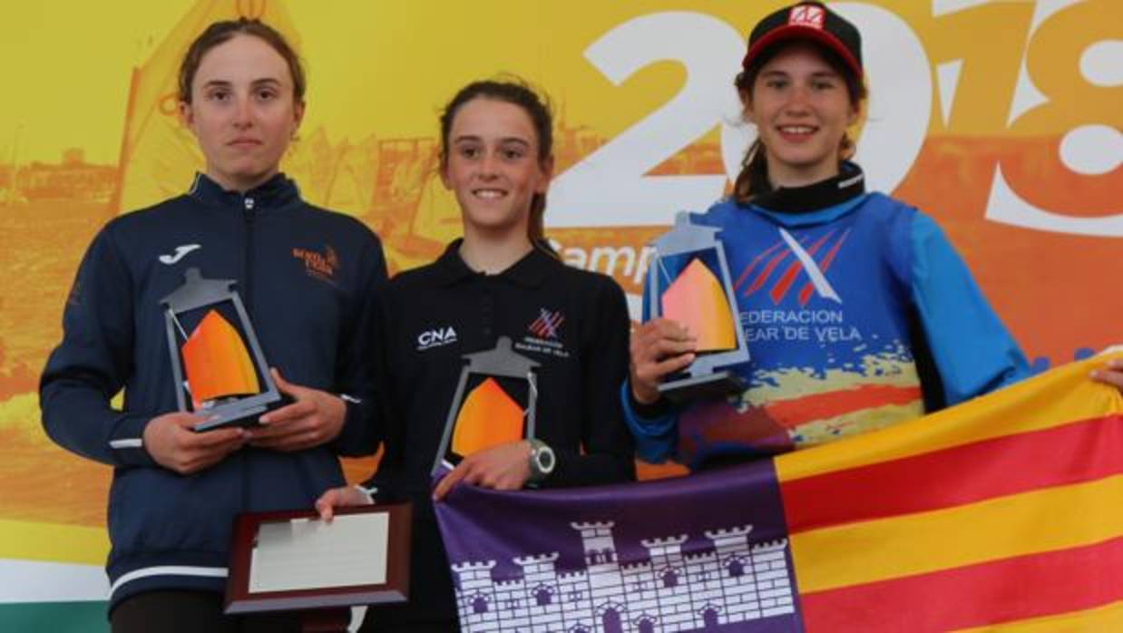 Maria Perelló, Javier Ojeda, Pol Núñez y Sara Díaz, campeones de España de Optimist