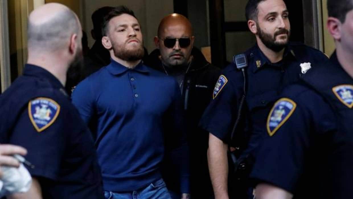 Conor McGregor acude a escuchar las acusaciones derivadas del incidente en la previa del UFC 223