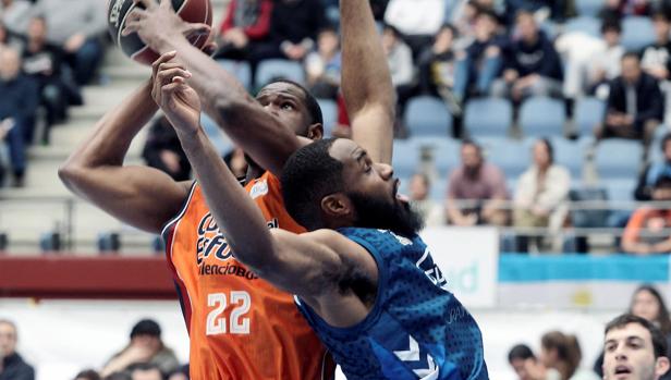 Valencia Basket, con 22 triples, no encuentra rival en San Sebastián