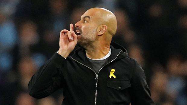 Guardiola, expulsado tras mandar callar a Mateu en un monumental enfado