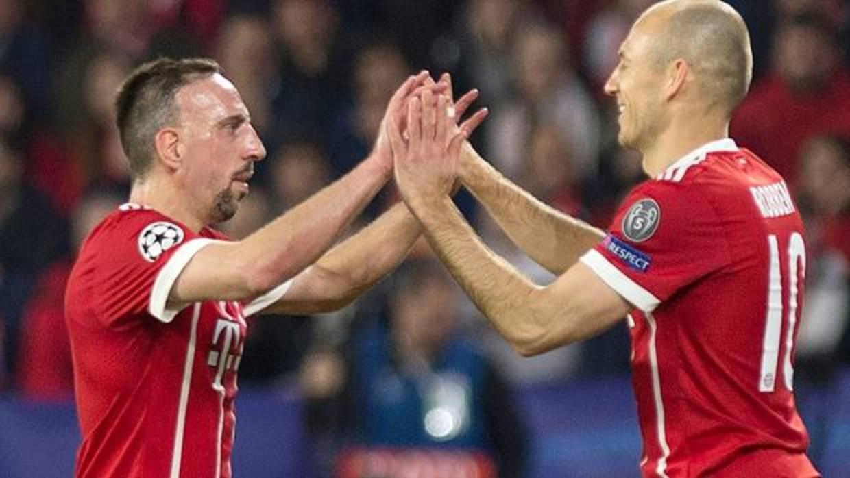 Ribéry y Robben durante el partido contra el Sevilla de la Champions