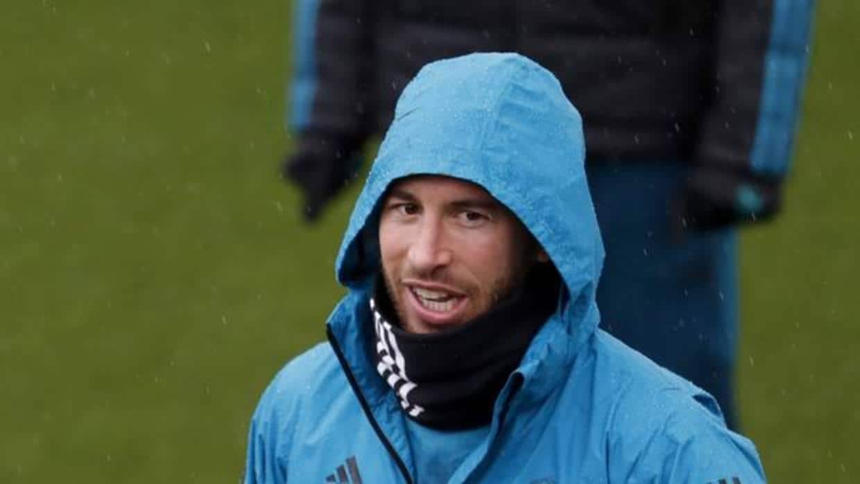 Ramos jugará las semifinales, la UEFA no le expedienta