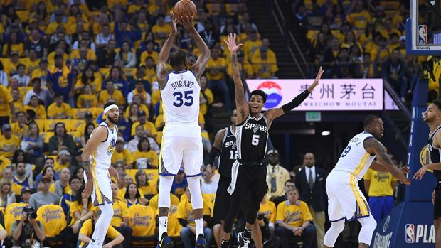 Los Warriors pasan por encima de los Spurs de Gasol en el primer partido de los playoffs