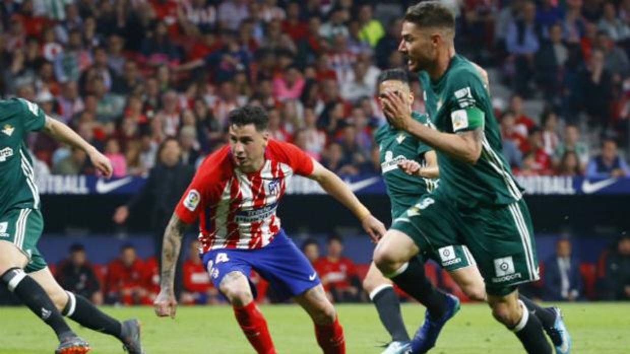 El Betis iguala los 56 puntos de la temporada 12-13