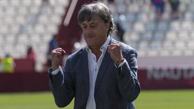 Quique Martín, con un ojo en el Cádiz CF y otro en el futuro