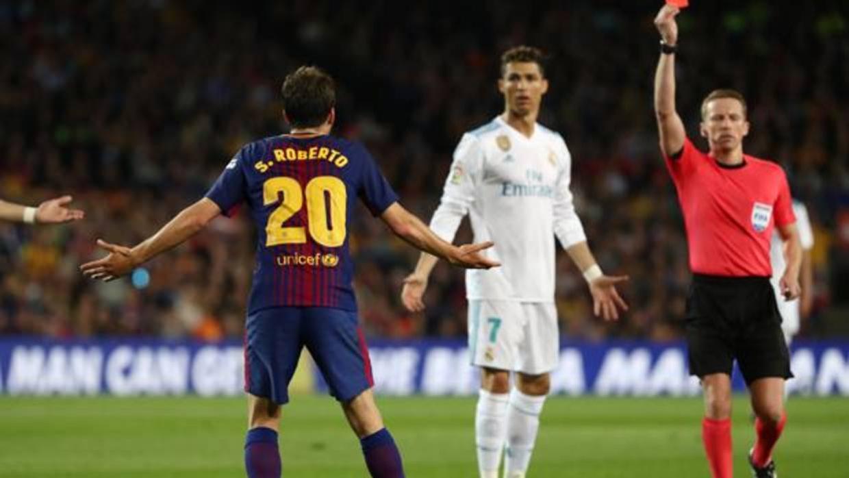 Sergi Roberto ve la roja en el clásico