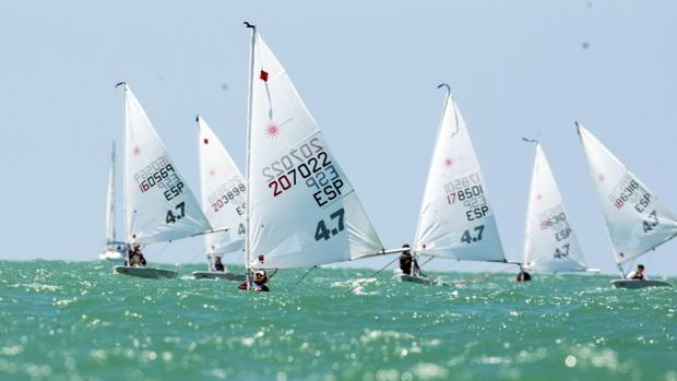 Sierra, Villalón y Orense, campeones de Andalucía de Láser 4.7