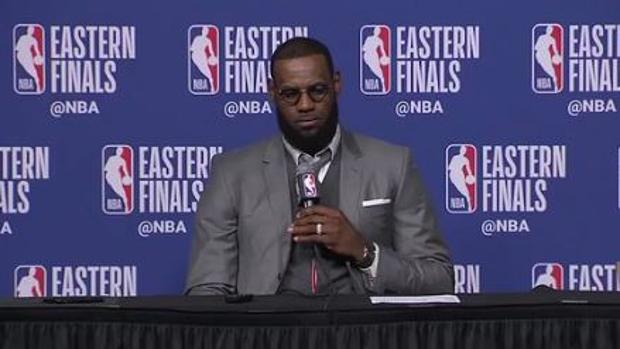 La sorprendente respuesta de LeBron James que alucinó a los periodistas