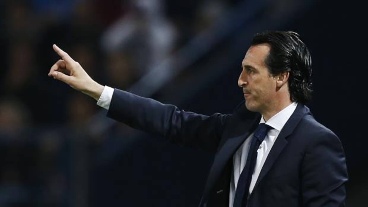 Emery en uno de sus partidos con el PSG durante esta temporada