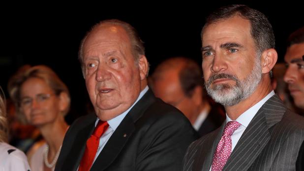 El Rey Juan Carlos asiste al Real Madrid-Liverpool en Kiev