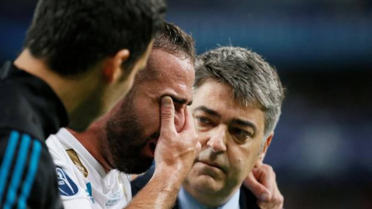 Carvajal se va del campo entre lágrimas en la final de la Champions League 2018