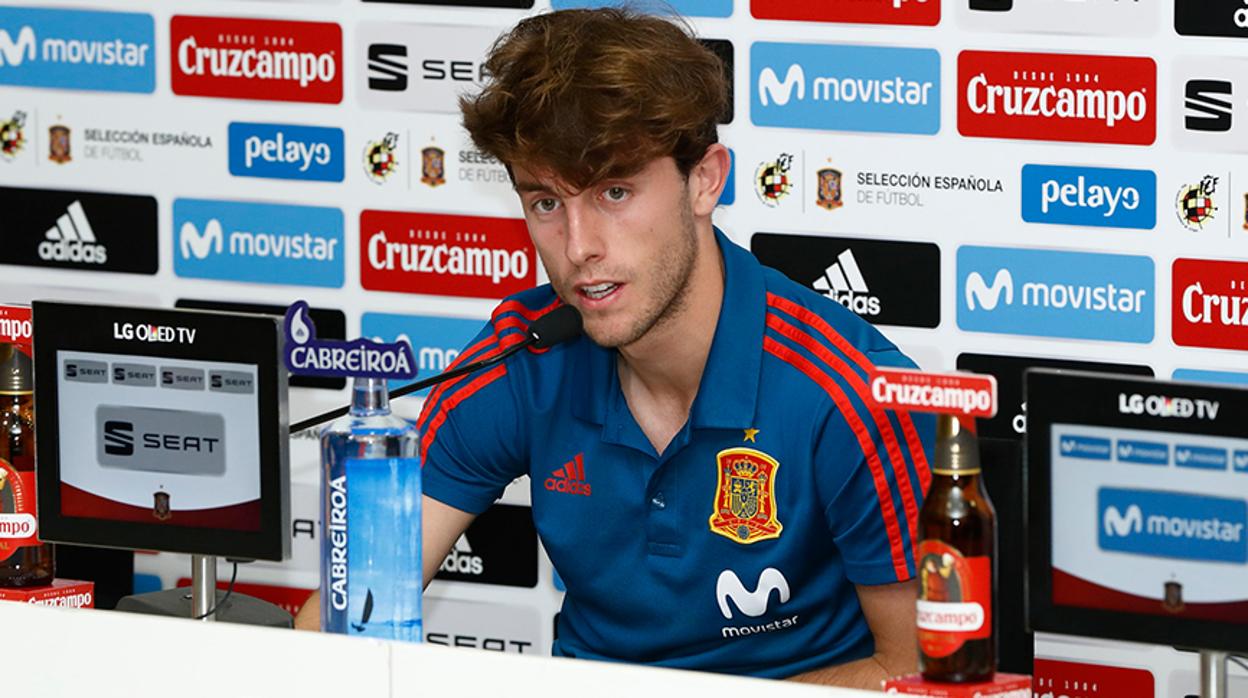 Álvaro Odriozola, durante la rueda de prensa