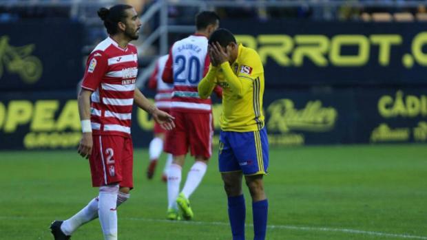 Chico Flores y Germán entran en la lista de 18 del Granada