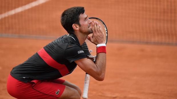 Djokovic y su furiosa súplica a la grada de París