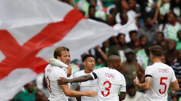 Inglaterra, la renovación de los leones