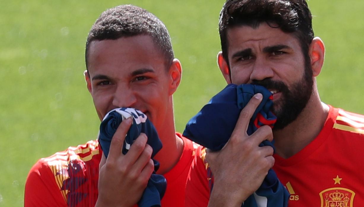 Rodrigo y Diego Costa, jugadores de la selección española