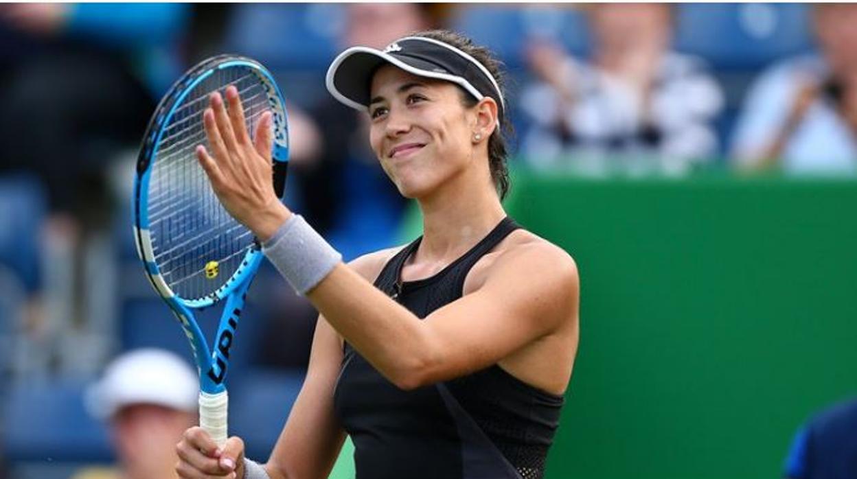 Muguruza arrolla en su debut en la hierba