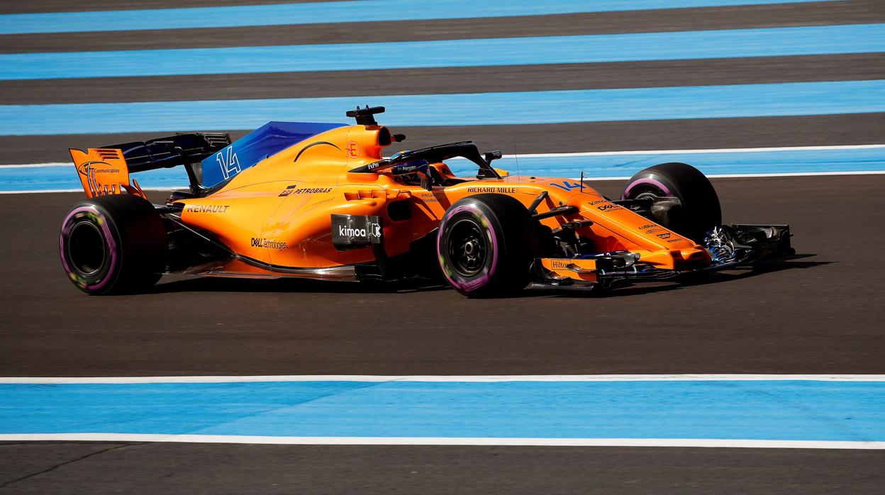 El McLaren de Alonso en acción