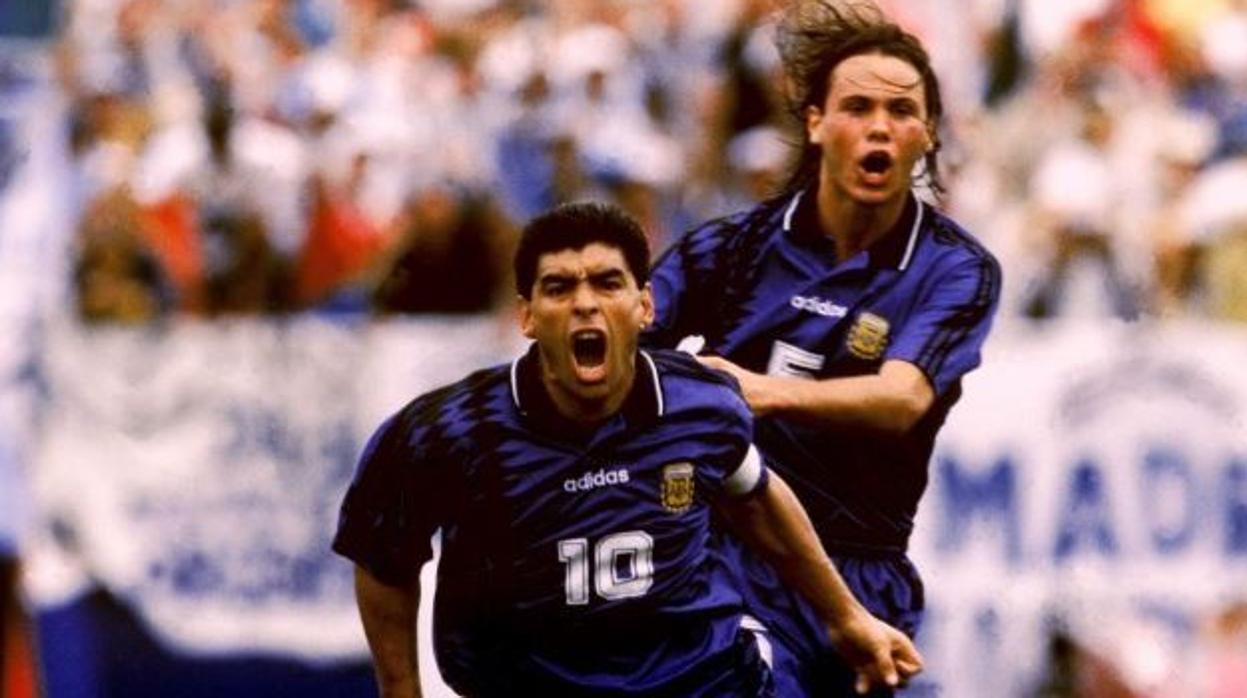 Maradona celebra su gol en el partido contra Grecia del Mundial de 1994