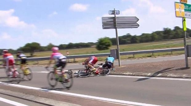 Luis León Sánchez, rotura de codo y cuatro costillas