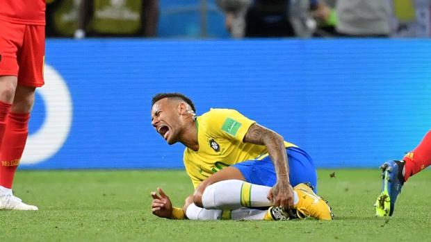 Reprimenda de Van Basten a Neymar