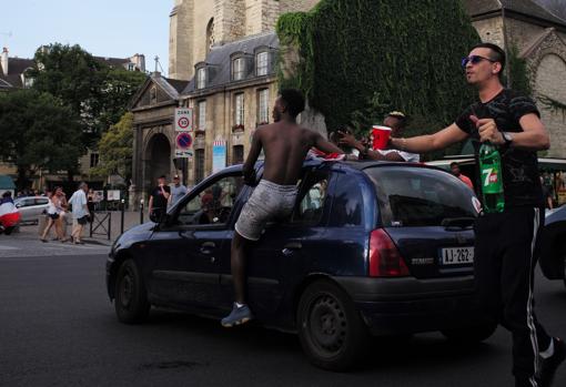 Francia se echa a la calle para celebrar el Mundial