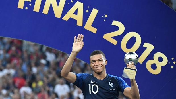 Mbappé da un portazo al Madrid: «Me quedo en París al 100%»