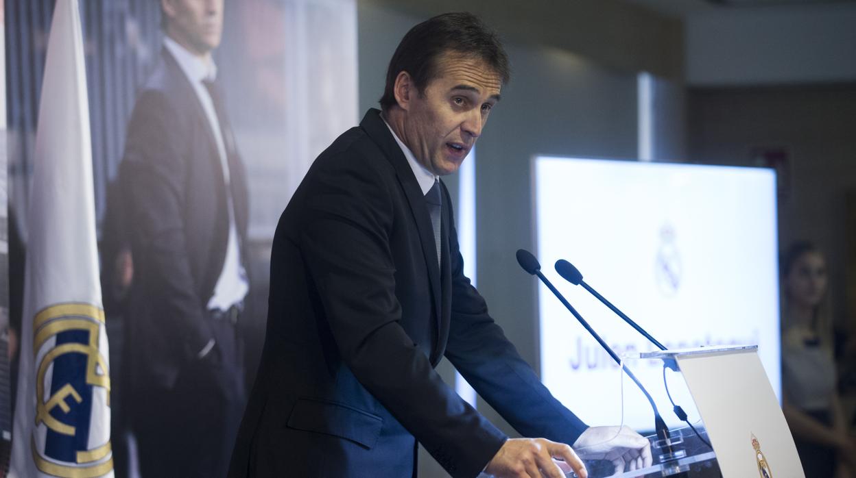 Julen Lopetegui durante su presentación con el Real Madrid