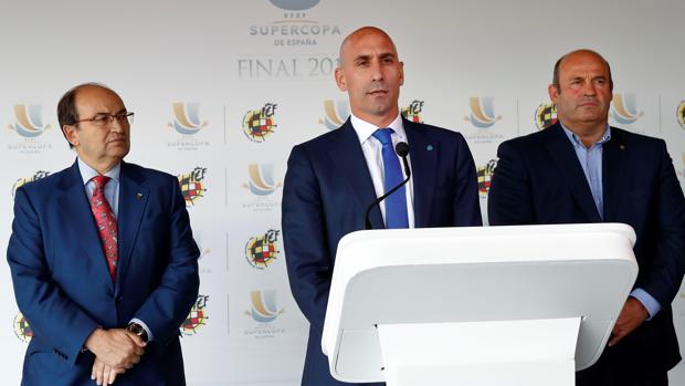 Rubiales le tiende la mano al Sevilla tras la polémica por la Supercopa