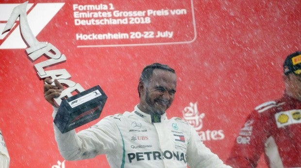 No hay sanción para Hamilton y retiene el triunfo en Alemania