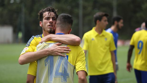 El Cádiz B aún tiene una oportunidad de jugar en Segunda B