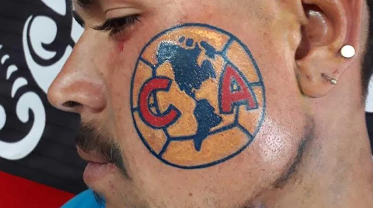 El aficionado que se ha tatuado el escudo del América