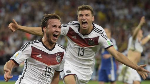 Götze al anotar el gol que le dio a Alemania el Mundial de 2104 en Brasil