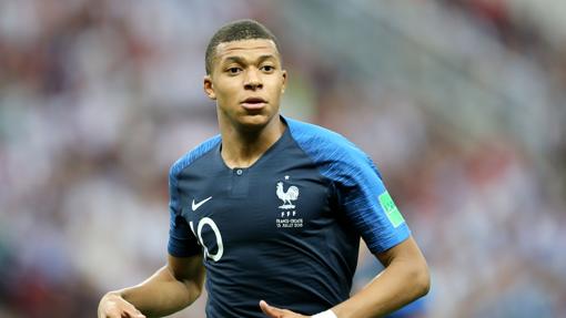 Mbappé durante el Mundial de Rusia de 2018 defendiendo los colores de Francia