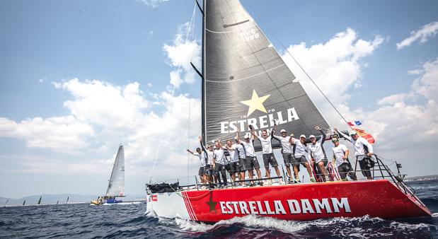 El «Estrella Damm» gana en Palma y revive su victoria de 1998