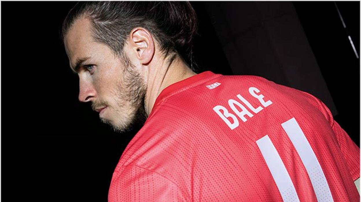 Gareth Bale con la nueva camiseta