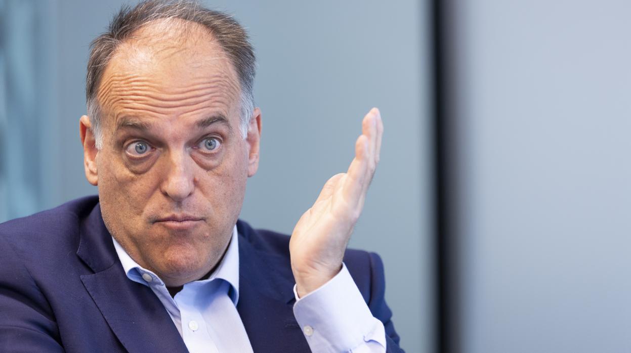 Javier Tebas, presidente de la Liga, durante la entrevista con ABC