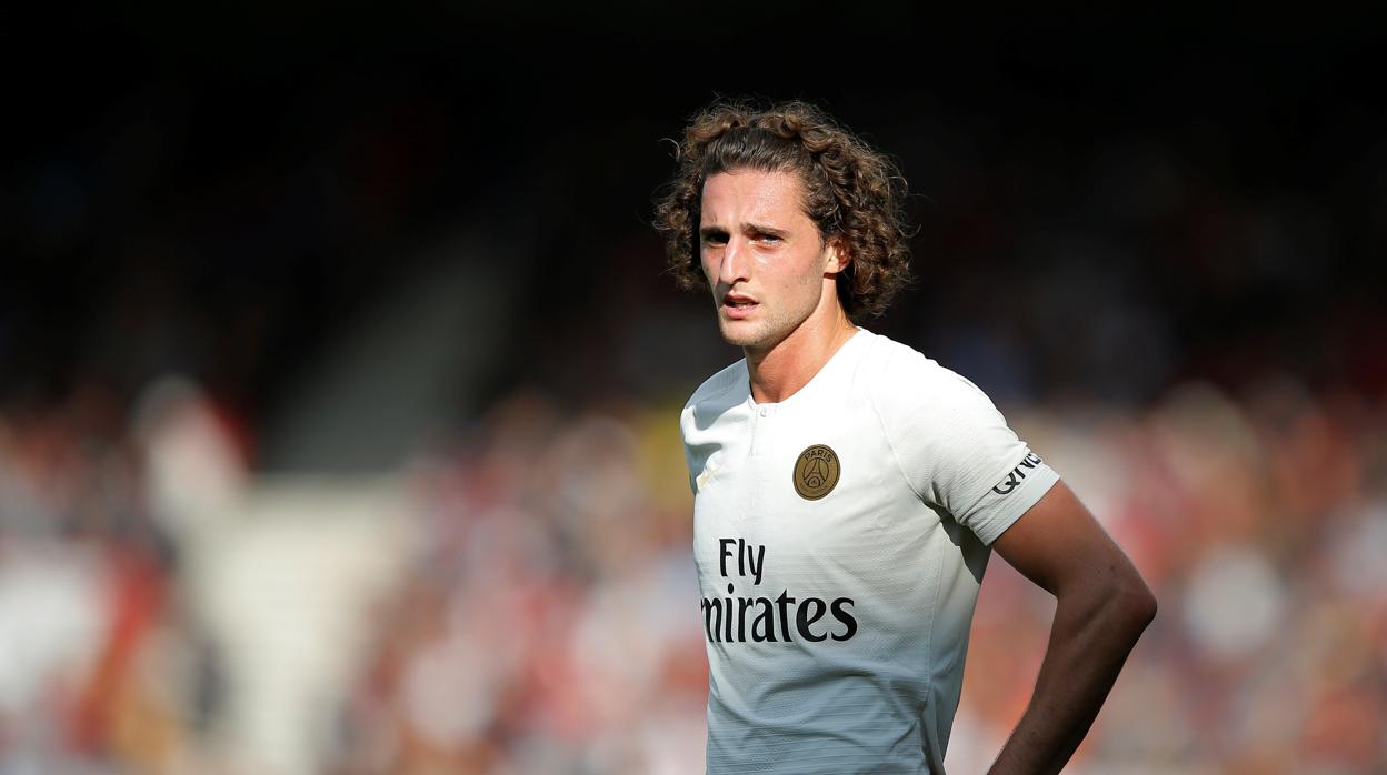 Rabiot durante el partido entre el PSG y el Guingamp