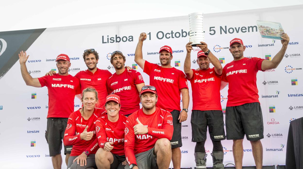 El «Mapfre», Premio Terras Gauda al mejor equipo de regatas