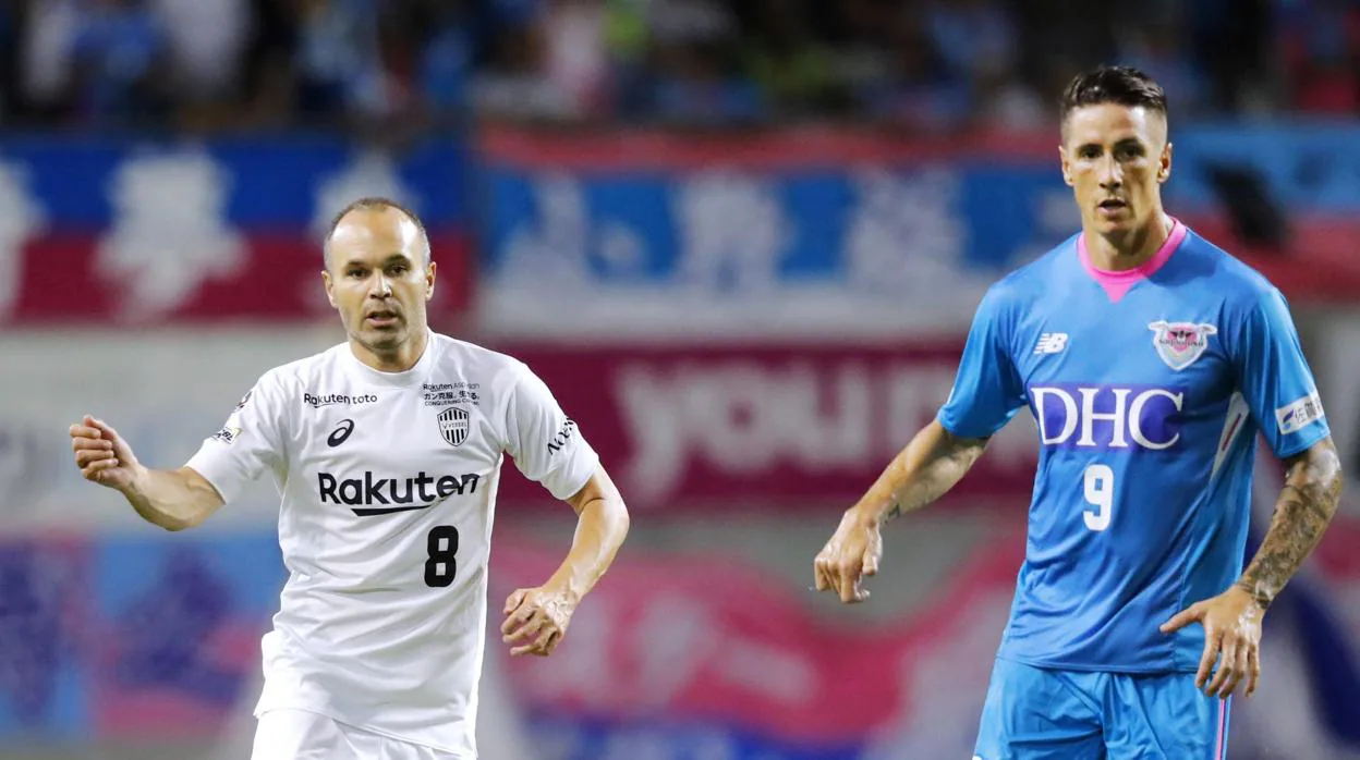Andrés Iniesta y Fernando Torres coincidieron como rivales en un partido en Japón