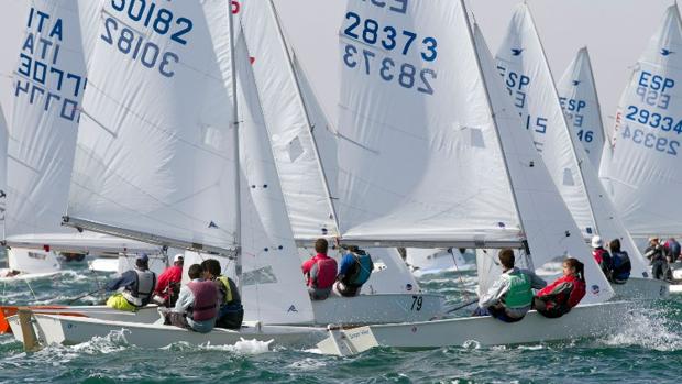 Más de 50 tripulaciones inscritas en el Campeonato de España de Snipe en Santiago de la Ribera